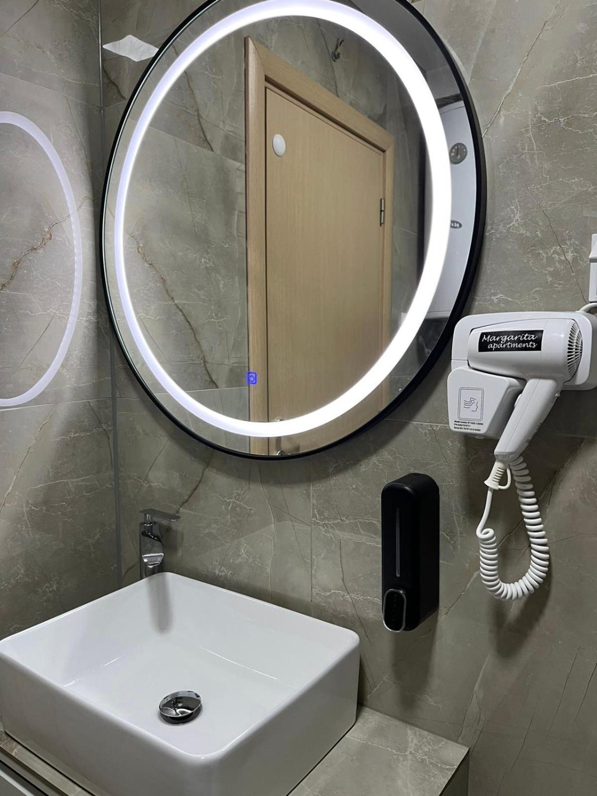 Apartamento Skopje Centar Margarita Luxury Aprtment Exterior foto