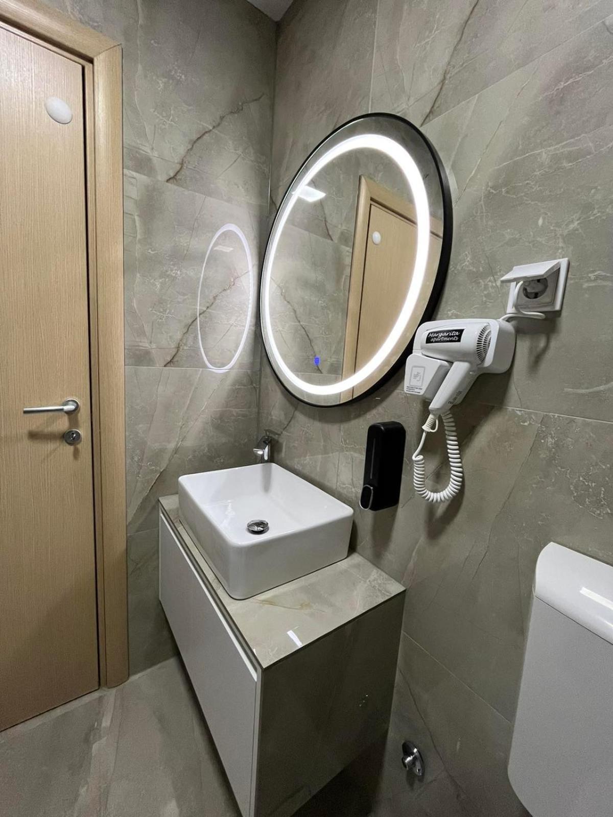 Apartamento Skopje Centar Margarita Luxury Aprtment Exterior foto